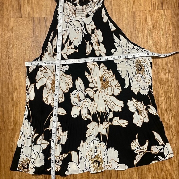 Apt 9 women’s black white floral Halter pleated elegant blouse sleeveless - Picture 4 of 11